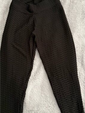 Textured Black High-Waist Leggings
